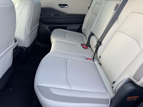 New 2026 Nissan Pathfinder SL AWD/4WD image 23