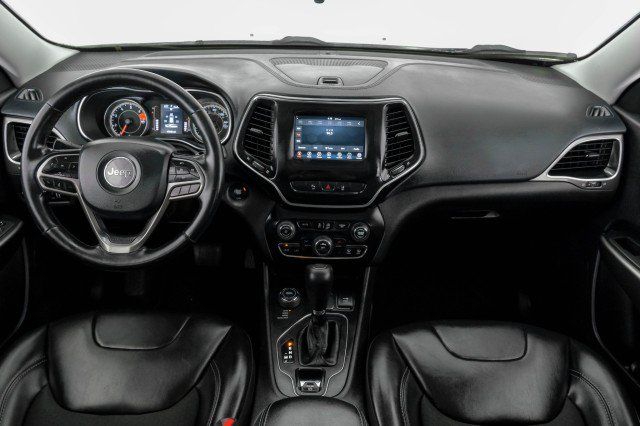 Used 2021 Jeep Cherokee Latitude Plus AWD/4WD image 12