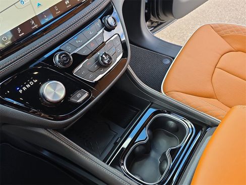 New 2026 Chrysler Pacifica Pinnacle w/ Trailer Tow Group image 27