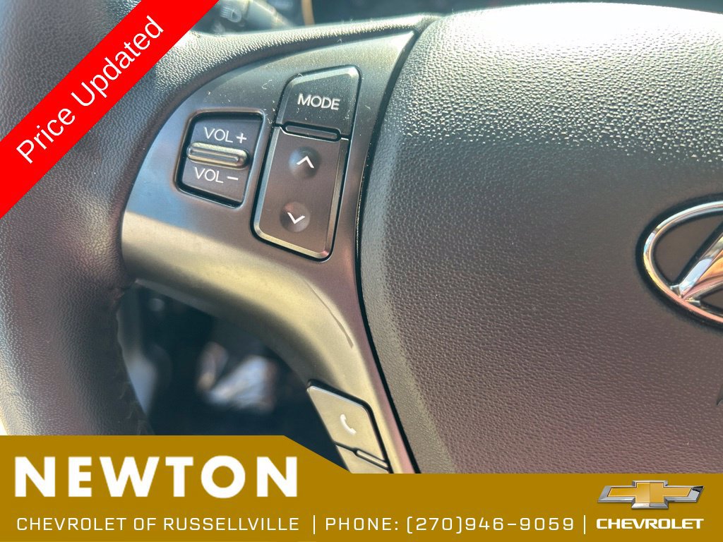 Used 2012 Hyundai Genesis 3.8 RWD image 15
