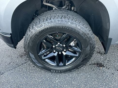 Used 2020 Chevrolet Silverado 1500 LT Trail Boss image 30