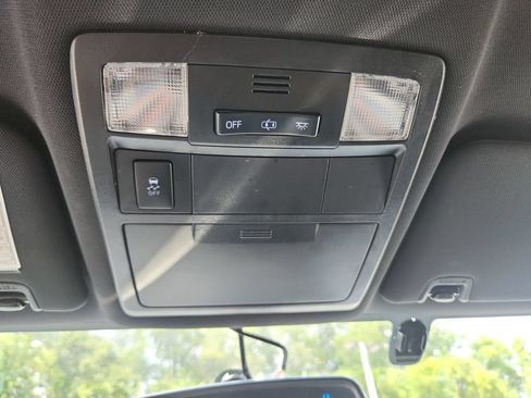 Used 2017 Toyota Tacoma TRD Sport w/ Tow Package (A/T) AWD/4WD image 23