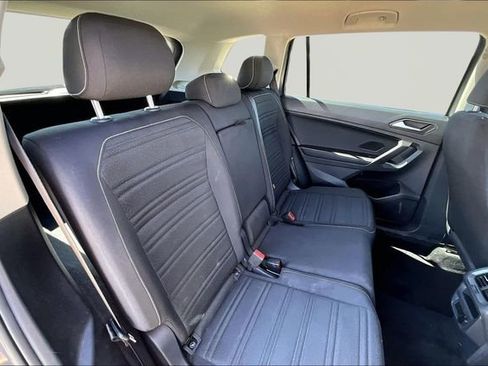 Used 2022 Volkswagen Tiguan S image 29