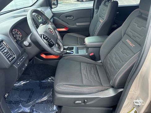 Used 2024 Nissan Frontier Pro-X image 14