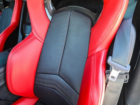 Used 2022 Chevrolet Corvette Stingray Premium Cpe w/ Z51 Performance Package RWD image 17