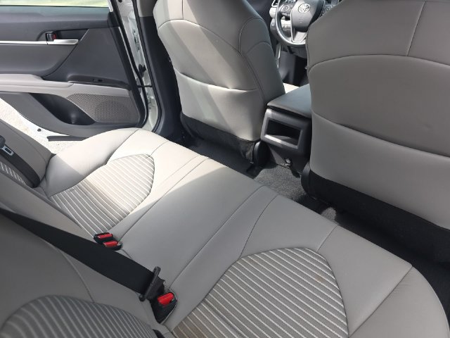 Used 2023 Toyota Camry SE FWD image 12
