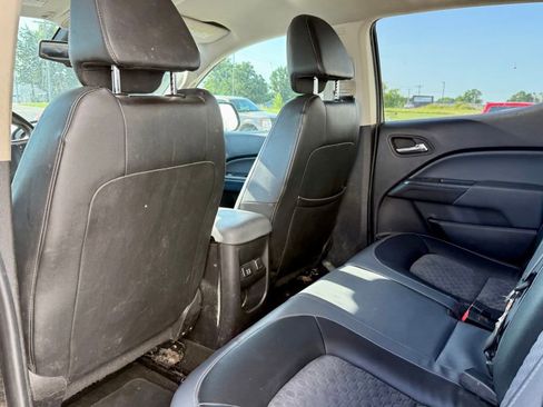 Used 2015 Chevrolet Colorado Z71 image 12