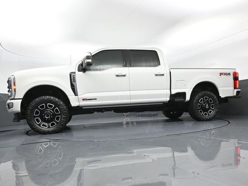 Used 2024 Ford F250 Platinum image 33