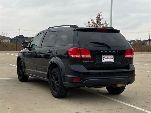 Used 2019 Dodge Journey SE image 21