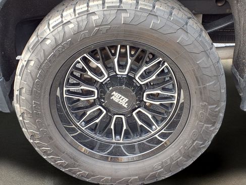 Used 2022 GMC Sierra 1500 SLT w/ SLT Premium Plus Package image 30