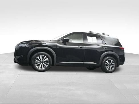Used 2025 Nissan Pathfinder SL FWD image 28