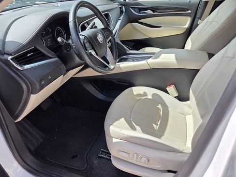 Used 2024 Buick Enclave Essence FWD image 8