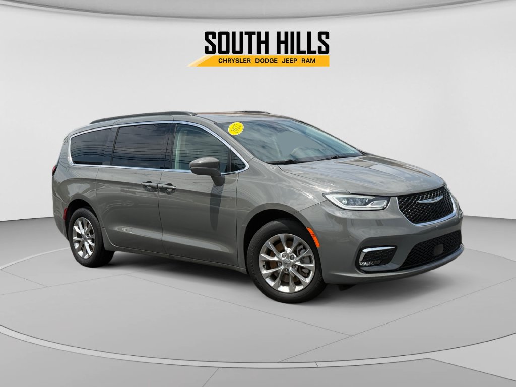 Used 2022 Chrysler Pacifica Touring-L AWD/4WD image 7