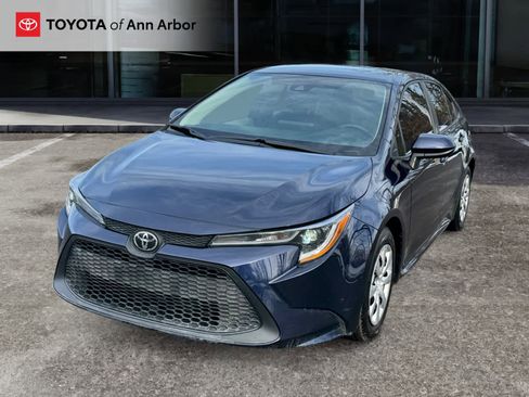 Used 2022 Toyota Corolla LE image 6