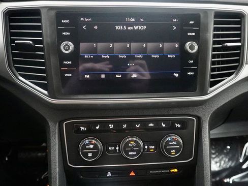 Used 2018 Volkswagen Atlas SE AWD/4WD image 16
