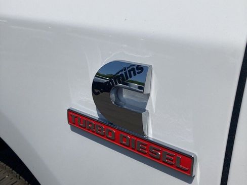 New 2025 RAM 3500 Laramie image 9