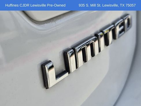 Used 2023 Jeep Grand Cherokee Limited image 11