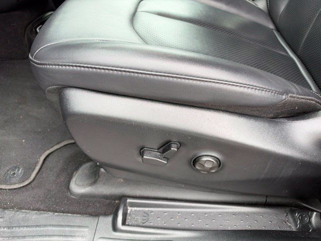Used 2025 Chrysler Pacifica Select FWD image 14