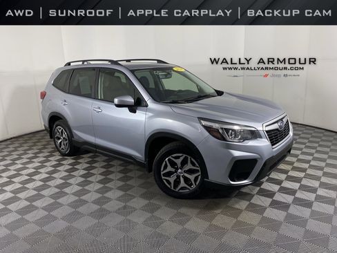 Used 2020 Subaru Forester Premium image 1