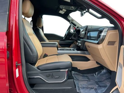 Used 2023 Ford F350 Lariat image 17