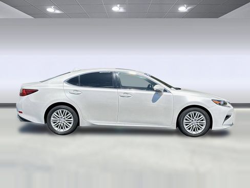Used 2018 Lexus ES 350 w/ Accessory Package FWD image 8
