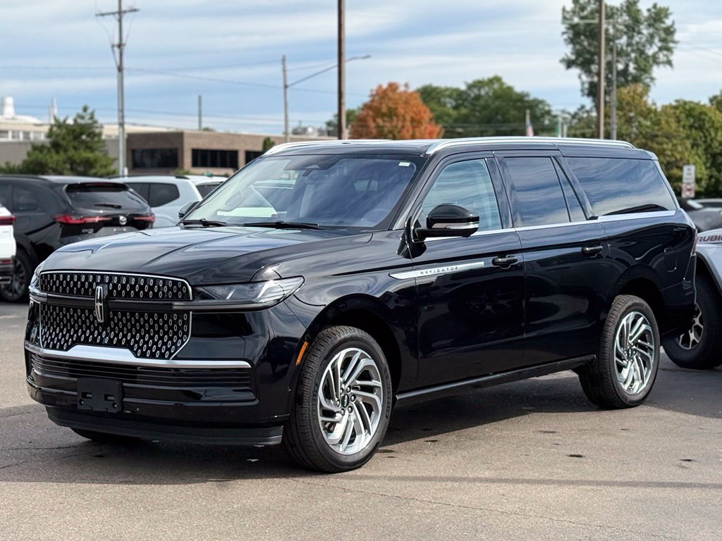 Used 2025 Lincoln Navigator L Reserve AWD/4WD image 52