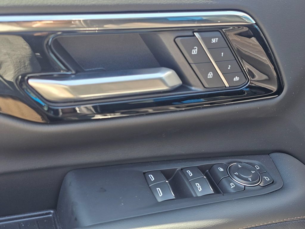 New 2026 Chevrolet Tahoe High Country AWD/4WD image 25