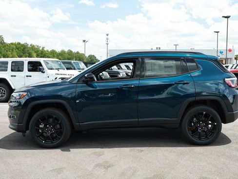 New 2026 Jeep Compass Latitude AWD/4WD image 9
