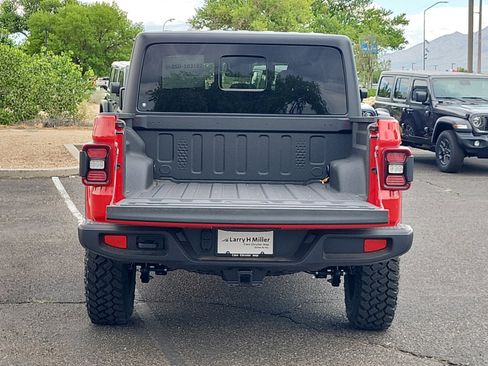 New 2025 Jeep Gladiator Willys image 31