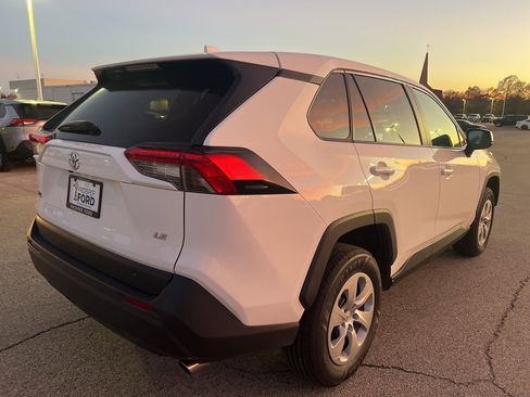 Used 2024 Toyota RAV4 LE image 4