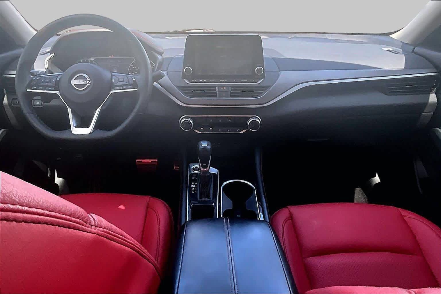 Used 2023 Nissan Altima 2.5 SR FWD image 14