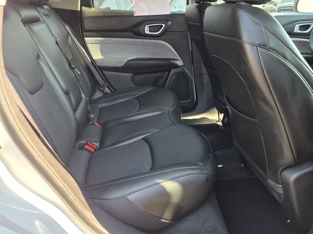 Used 2022 Jeep Compass Latitude AWD/4WD image 24