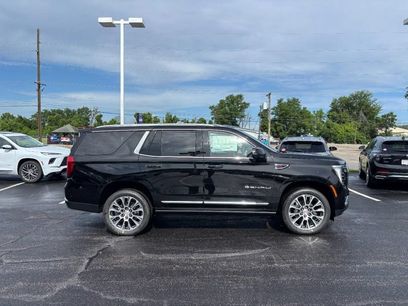 New 2026 GMC Yukon Denali w/ Sun & Power Step Package