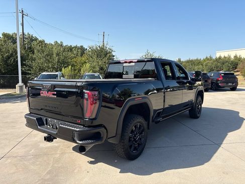 Used 2024 GMC Sierra 2500 AT4 w/ AT4 Premium Plus Package AWD/4WD image 5