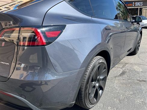 Used 2023 Tesla Model Y Long Range AWD/4WD image 24