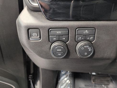 Used 2024 Chevrolet Silverado 1500 LT AWD/4WD image 11