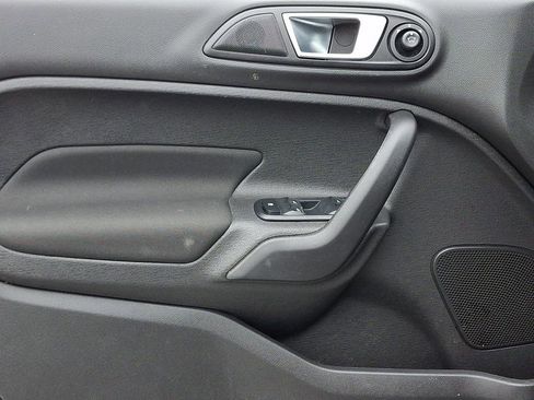Used 2015 Ford Fiesta SE image 15