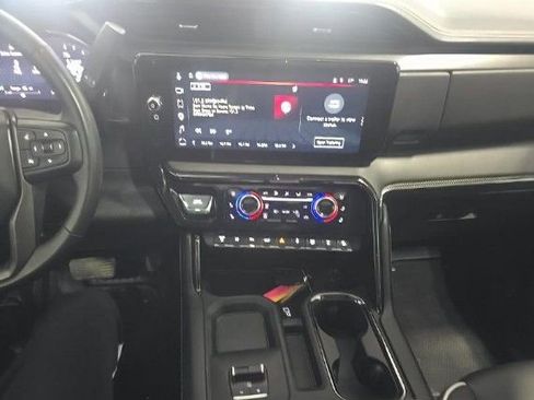 Used 2025 GMC Sierra 2500 AT4X AWD/4WD image 5