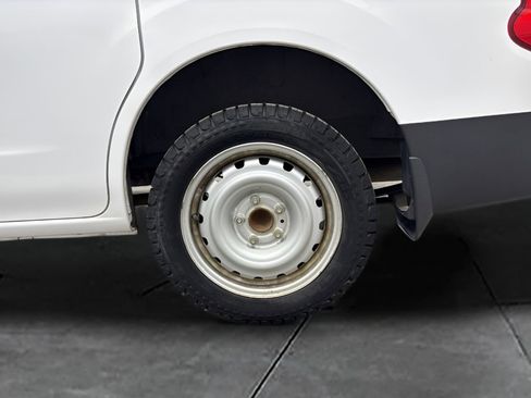 Used 2020 Nissan NV200 S image 17