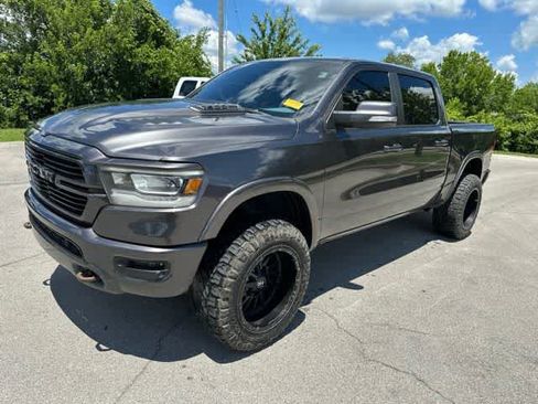 Used 2019 RAM 1500 Laramie AWD/4WD image 2