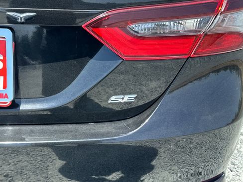 Used 2023 Toyota Camry SE FWD image 13
