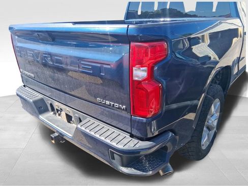 Used 2020 Chevrolet Silverado 1500 Custom w/ Custom Value Package RWD image 4