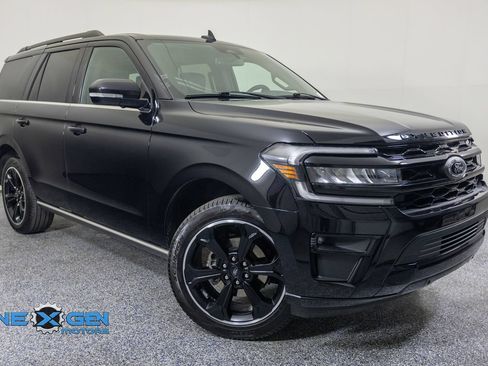 Used 2024 Ford Expedition Limited AWD/4WD image 1