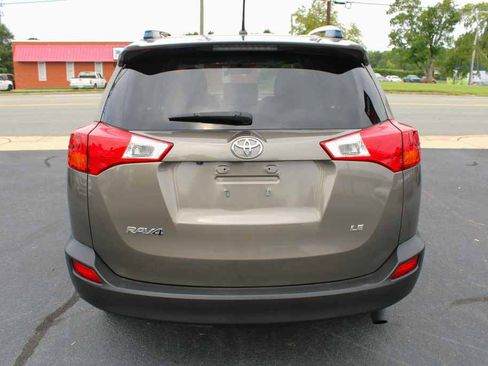 Used 2015 Toyota RAV4 LE FWD image 7