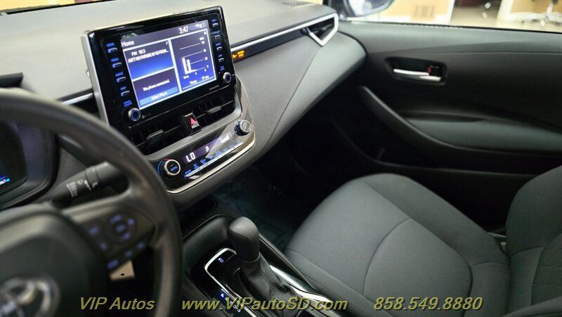 Used 2021 Toyota Corolla LE w/ Carpet Mat Package (TMS) FWD image 17