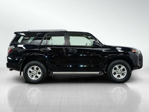 Used 2016 Toyota 4Runner SR5 AWD/4WD image 6