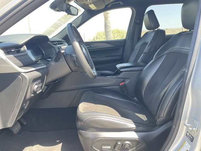 Used 2023 Jeep Grand Cherokee L Laredo AWD/4WD image 18