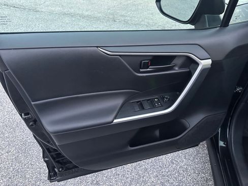 Used 2025 Toyota RAV4 LE image 20