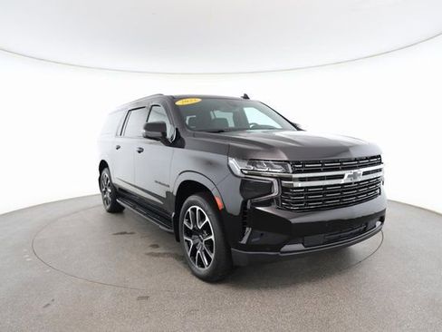 Used 2022 Chevrolet Suburban RST w/ Luxury Package image 27