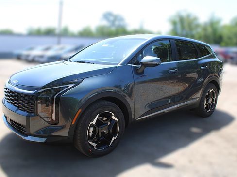 New 2026 Kia Sportage EX FWD image 15